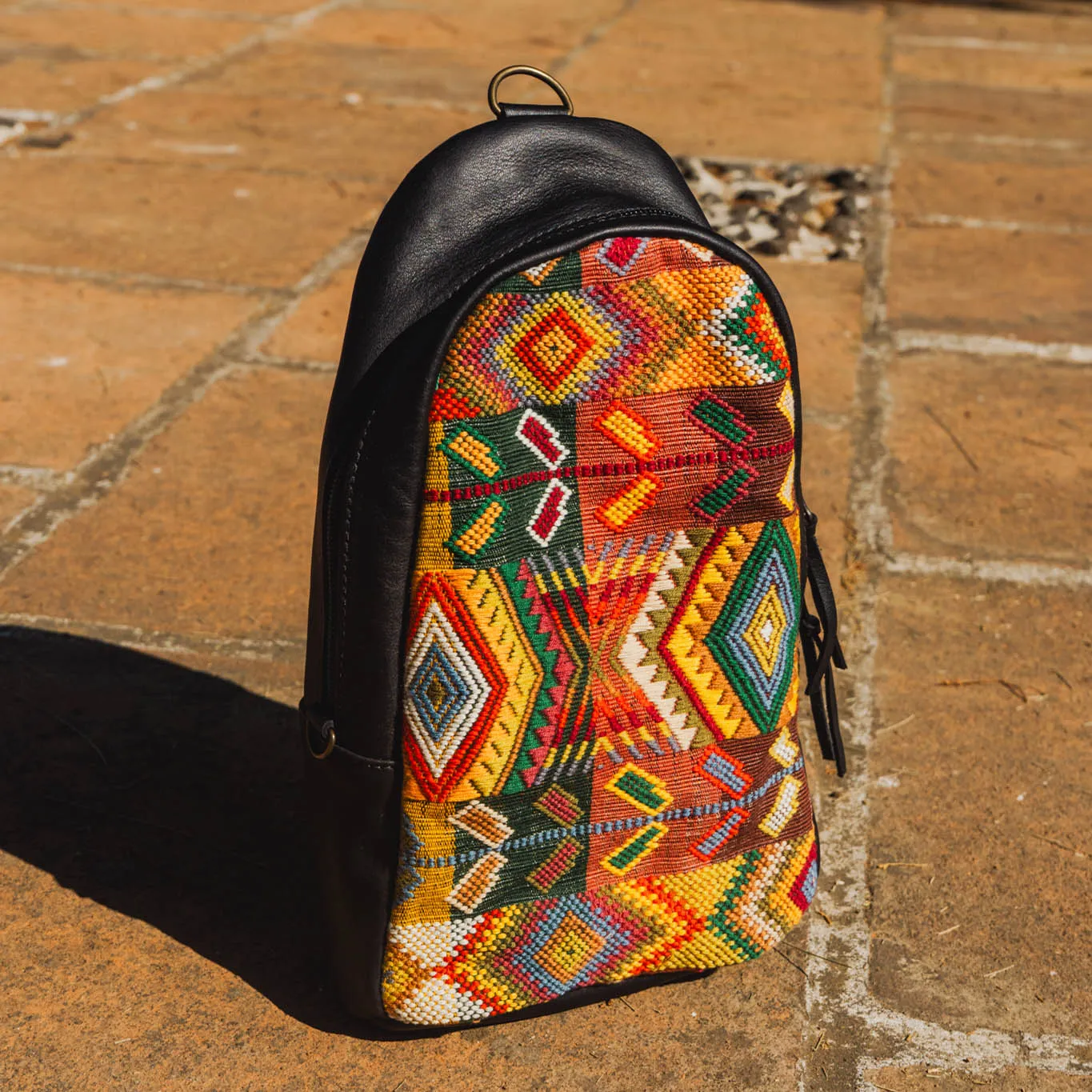 2.0 CROSSBODY SLING - H&S WHEAT - BLACK - NO. 15389
