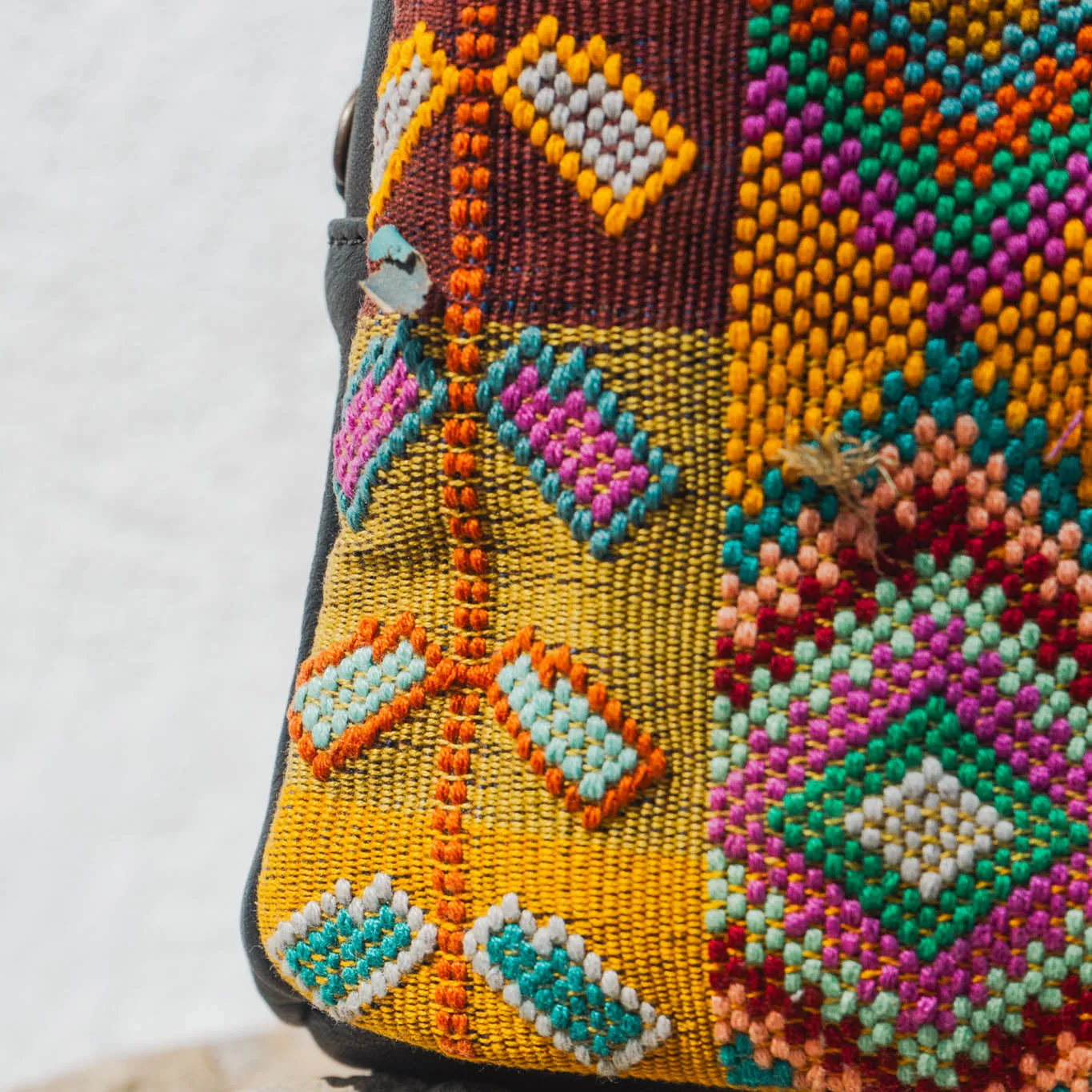 2.0 CROSSBODY SLING - SMALL - H&S WHEAT - BLACK - NO. 15412