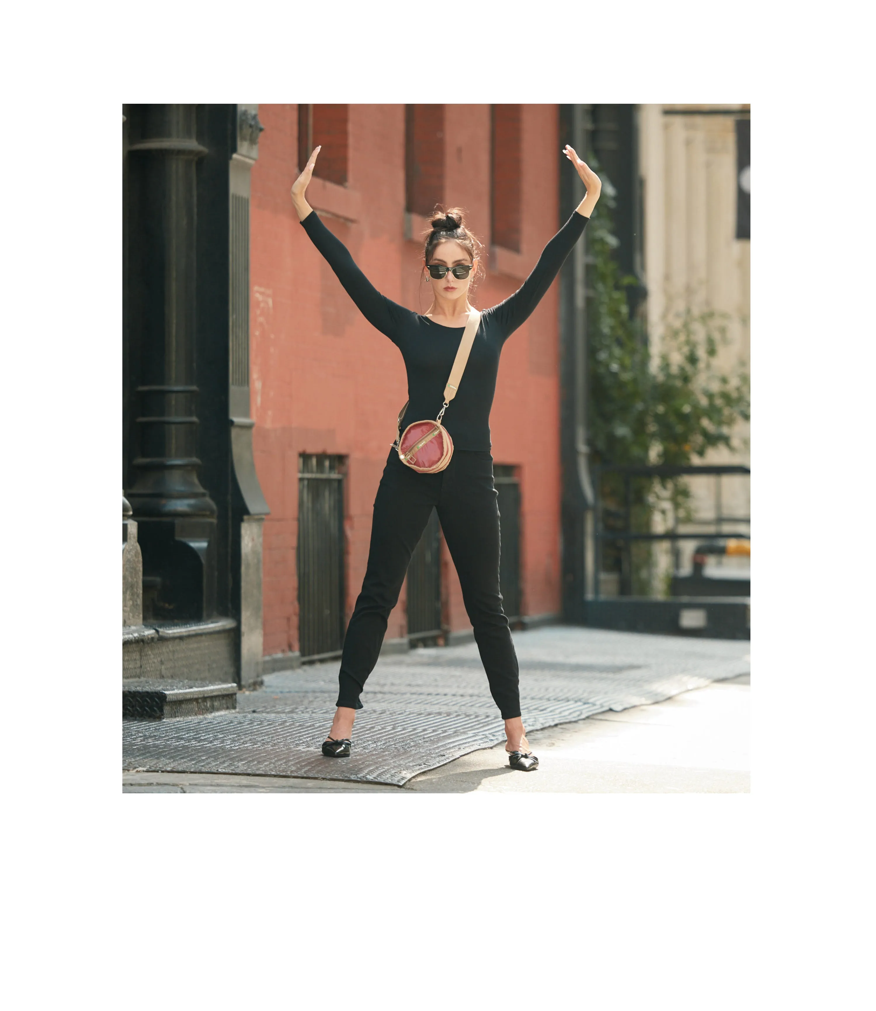 Circle Crossbody