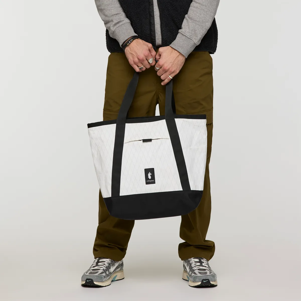 Contiguo 22L Tote