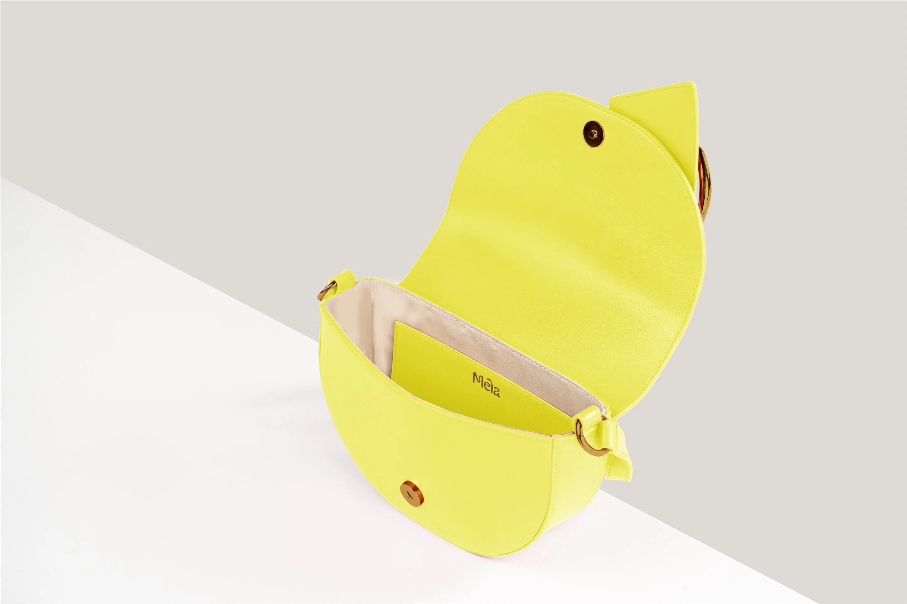 Luna Apple Leather Vegan Shoulder Bag | Zest