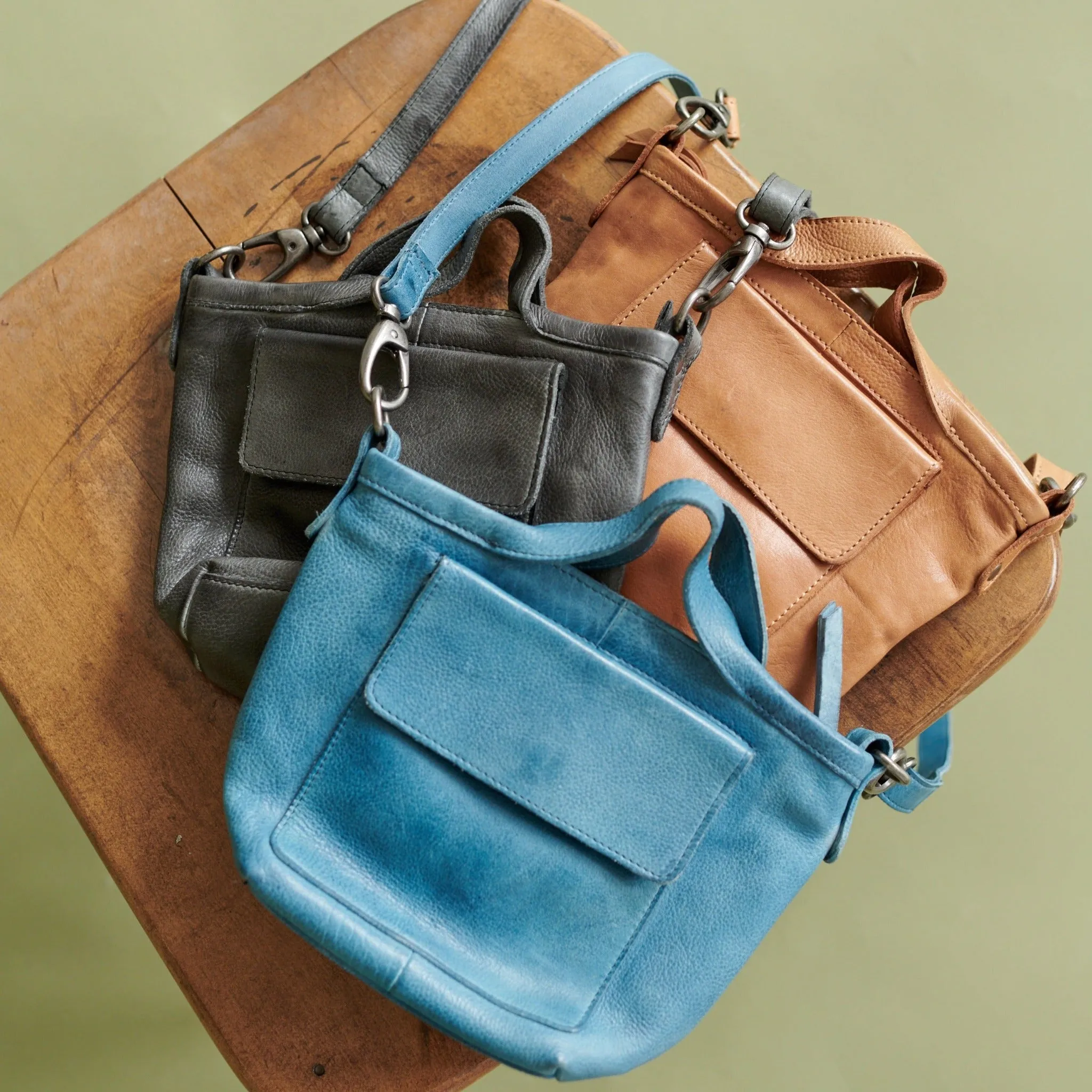 Mick Crossbody