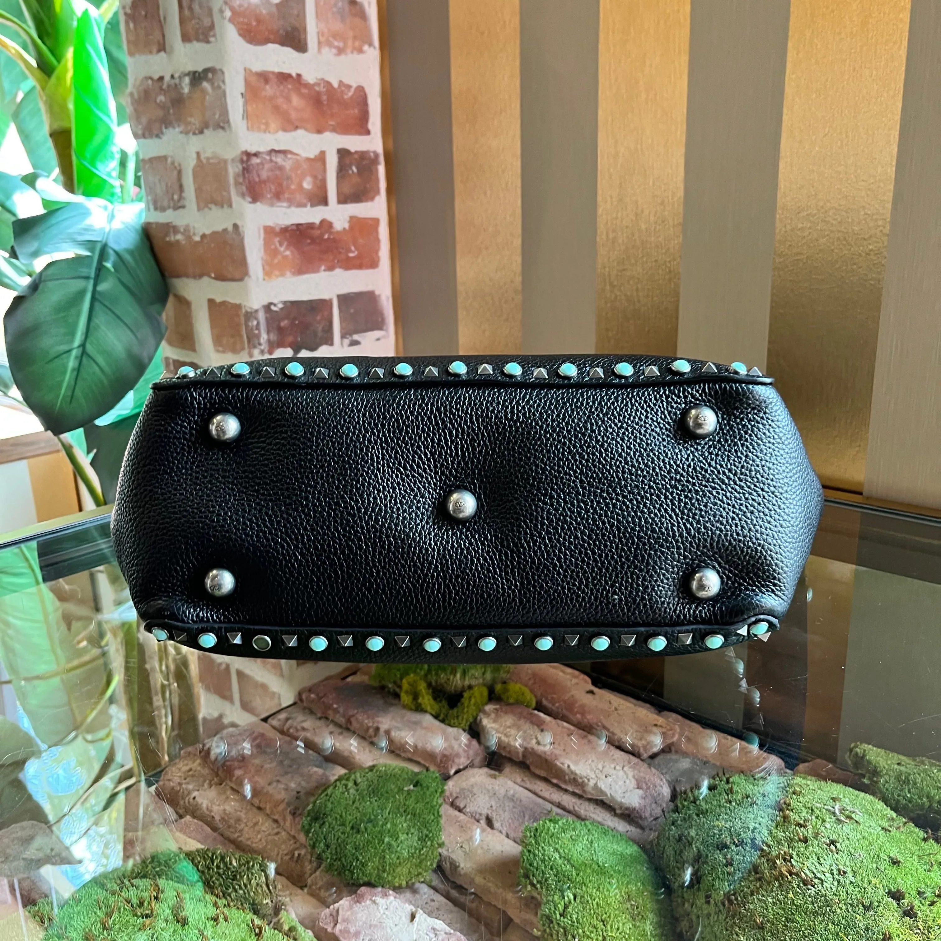 VALENTINO Trapeze Medium Pebbled Leather Rolling Rockstud Tote Bag