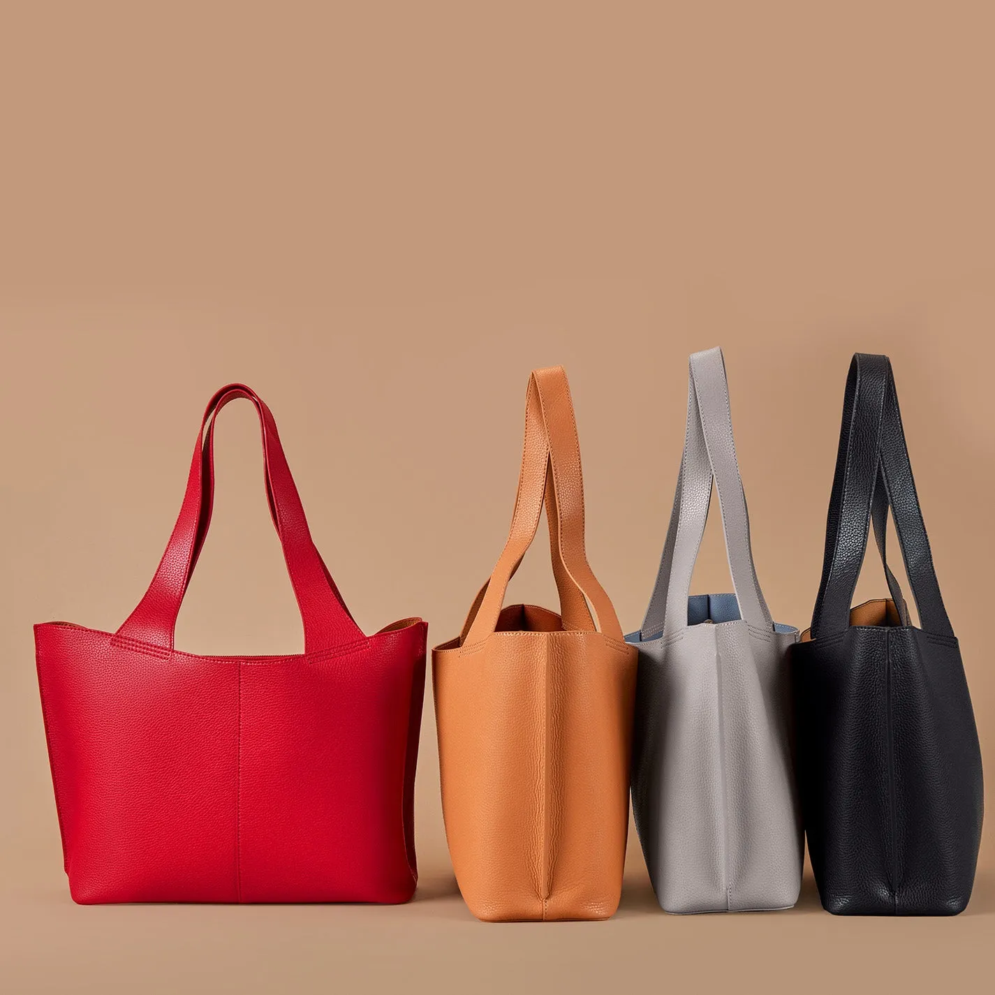 Vida Tote in Micro Pebbled Leather - Morning Dove Grey